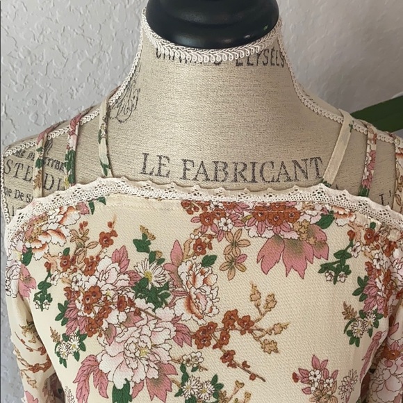 Spring Floral Cold Shoulder Sheath Dress- Entro S - Picture 2 of 6